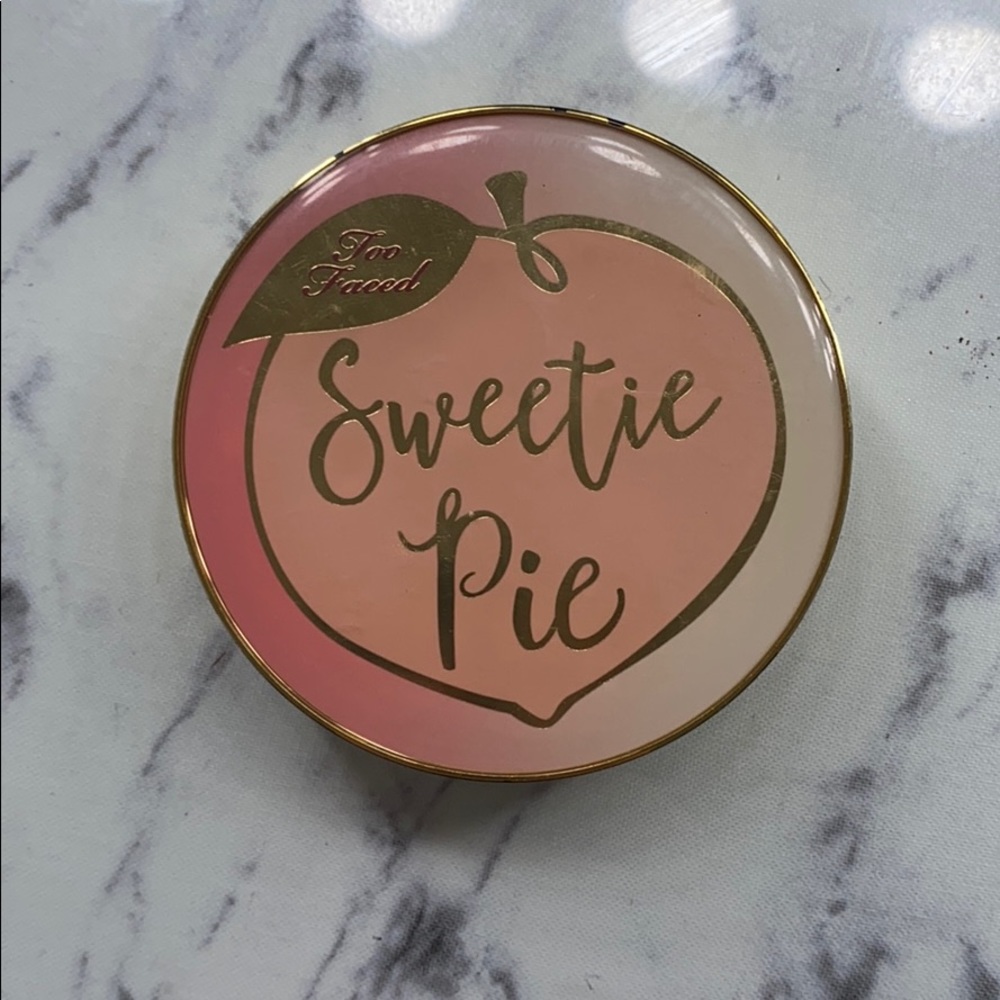 Too faced sweetie pie highlighter